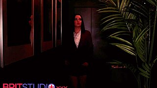 hey, is that student sucking cock at the gloryhole?