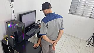 Dona De Casa Chamou Técnico E O Recebeu Só De Calcinh