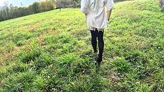 i walk and strip naked in the middle of nature and the neighbors see me