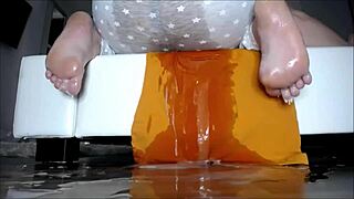 cute teen 18+ cumming in the bathtub for her partner