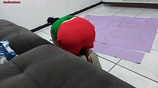 Madrasta Coloca Uma Cortina No Banheiro Só Para Olhar O Enteado No Banho