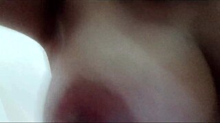 grandes peitos naturais pulando in closeup morena amadora brasileira caseiro