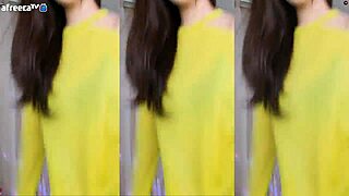 oh my god, the korean girl is dancing so beautifully