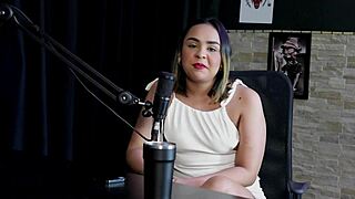 does nands ninfetinha enjoy bisexual men in sex?