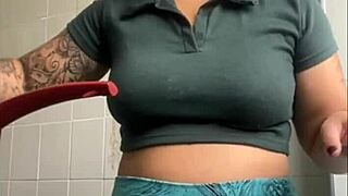 I love flashing my swollen pussy 😍