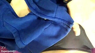 cachonda ama de casa mi hermanastra crystal se masturba ella es muy hot y le encata grabarce par sus fans