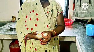 desi bhabhi fucks hardcore in kitchen with banana