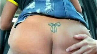 a vadia sentou na minha rola no meio da viagem