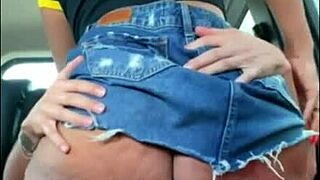 a vadia sentou na minha rola no meio da viagem