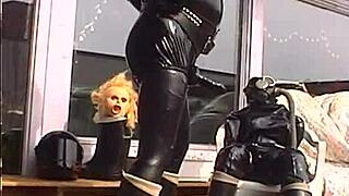 2003roxinaretrorubberoxshinyhorny150403xxl wmv