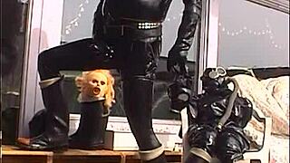 2003roxinaretrorubberoxshinyhorny150403xxl wmv