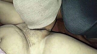 mousi ki bur chodi sexy