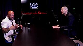 Women exploring more training hands for sex 😏