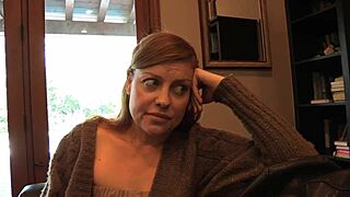 Sovereign syre gets fisted by elle alexandra in lingerie