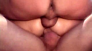 Want to see mature women in double penetration?