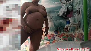 I'm In The Bath With Pussy Fucking, Can You Guess?