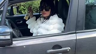 hot asian invites delivery guy for bareback pussy sex