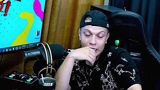 Belinha baracho seduces host with kiss and touch