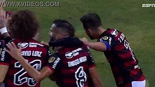 Queixudo Canarinho E Ex-Calvo Grávido Metem De 4 Em Argentina Raspadinha Em Sua Casa