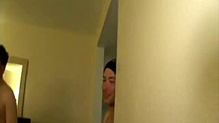 juelz ventura blowjob fucking foursome on motel 😏