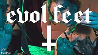 Feet with Honey Taste