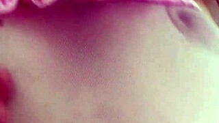 puta using fantasy to give delicious pussy