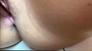 tengo relaciones con ella y nos masturbamos fuertemente