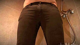 Chubbykaot pisses in jeans