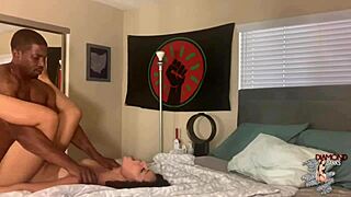 Diamond Banks tåler hård monstre-pik knald