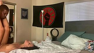 Diamond Banks tåler hård monstre-pik knald