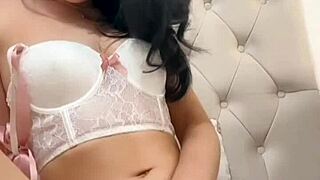 i'm a teen american exchang student doin solo masturabation