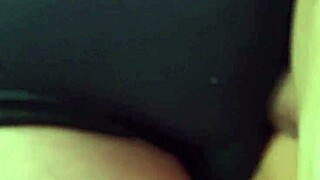 Use her ass to make me cum