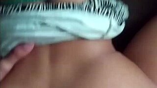 casada deliciosa no sof�