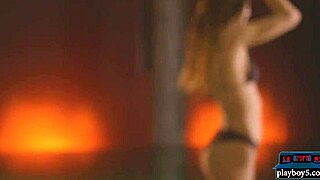 Teen beauty Sea Rose chilling in warm hot tub