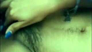 30dst0096f small 18+ tists masturbating