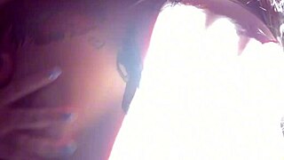 Girl Shows Pussy Webcam