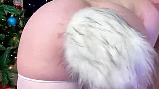 The story of this cute European girl sending her nude pack, she's so hot