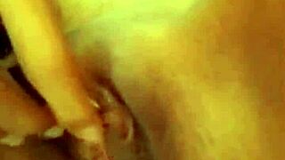 playing with myself, do you want to fuck my pussy? 😏