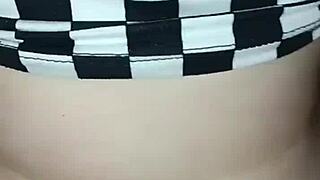 Chupando las tetas spanking de la mama de mi novia y corriendome en su boca 🍑