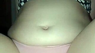 Chupando las tetas spanking de la mama de mi novia y corriendome en su boca 🍑