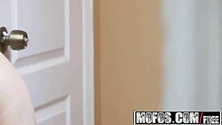 Ach ta teenka 18+ s těmi poskakujícíma koza, co jsem si vyzvedl!