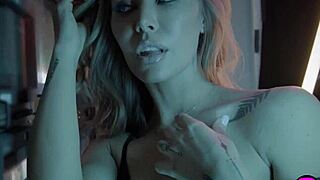 Big Ass Tattooed Milf Model Nicole Aniston Exposed Amazing Tits and Booty