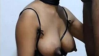 Negrita flaca mamadora sacandole la leche a tremenda verga 😏