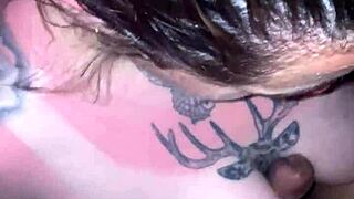 דוחף לה את כל הזין לגרון עד הסוף עד שגומר כל הזרע