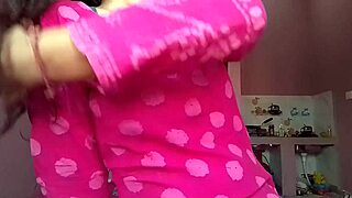 indian desi bhabhi showing her assets to her bf