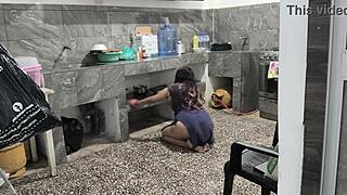 Brunette Milf Stuck in Kitchen, Helped and Filmed Her Ass 😏