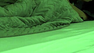 Big ass turned me on in bed, accidentally creampied 😏