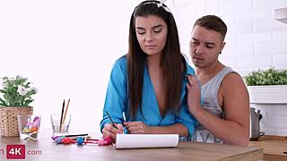 Gadis Cokelat 18+ Dientot dan Dikrempi