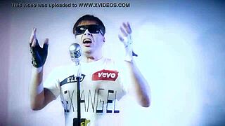 Alex Angel, is that your lesbian song?