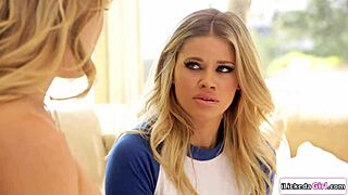 Wow, Lesbian Milf Licks Petite Babe's Pussy!